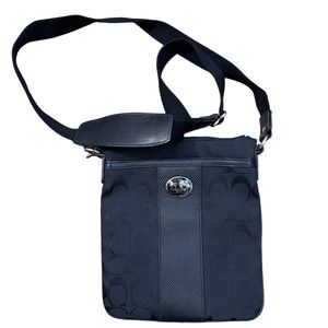 Coach Women's Black Sutton Signature Swingpack